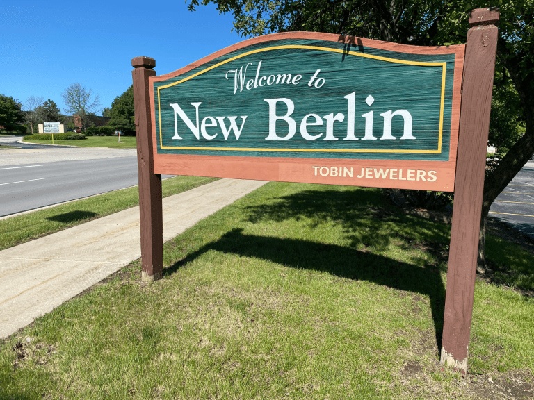 Airport Car Service Chicago O'hare to and from New Berlin (WI)